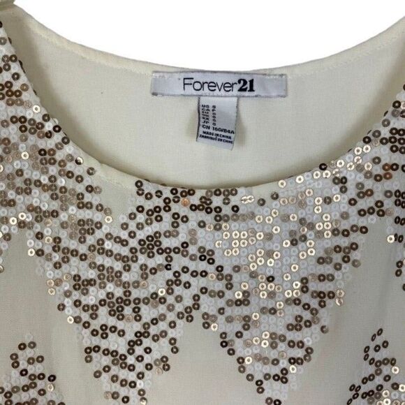 Forever 21 Beautiful sequin top - Picture 2 of 6